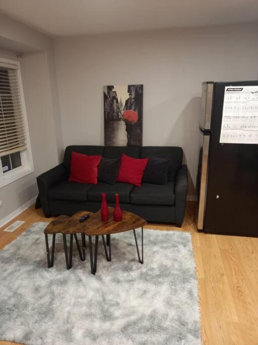 Adorable Private Suite In Ajax, Unique 2 Story Kültér fotó